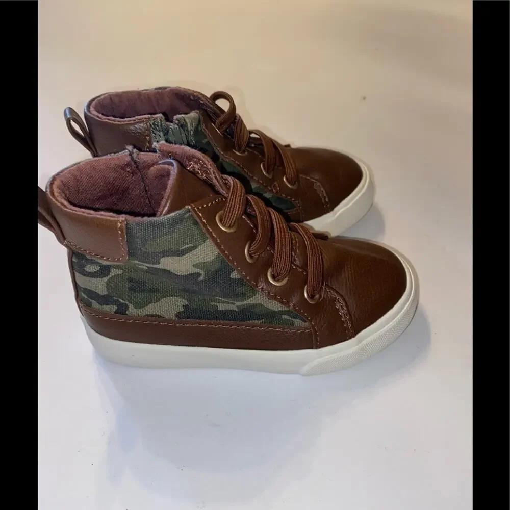 GYMBOREE BOYS SNEAKER BOOT SIZE 7
